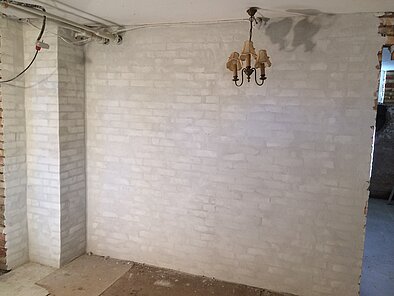 renovering af kælder, ny mur, nye fliser